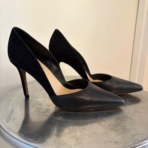 Vince Camuto Elegant Black Stiletto Heels with Snakeskin Detail
